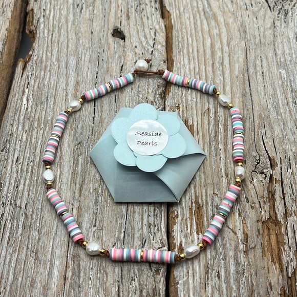 Seaside Pearls Pastel Heishi Beaded Freshwater Pearl Leather Choker Necklace New - Picture 3 of 3
